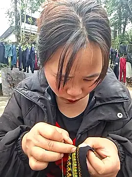 Snapshot of ALIENHR38 chatting on January 10, 2:29 am ALIENHR38 online show from January 10, 2:29 am