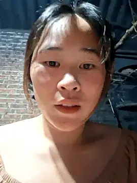 Snapshot of ALIENHR38 chatting on October 6, 12:01 am ALIENHR38 online show from October 6, 12:01 am