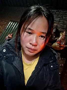 Snapshot of ALIENHR38 chatting on November 28, 12:00 am ALIENHR38 online show from November 28, 12:00 am