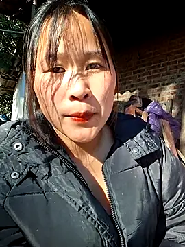 Snapshot of ALIENHR38 chatting on November 30, 1:39 am ALIENHR38 online show from November 30, 1:39 am