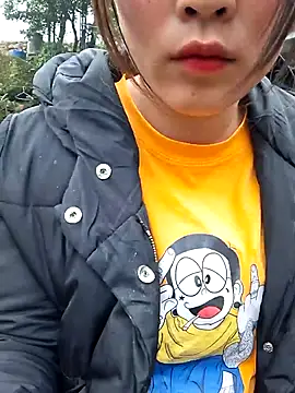 Snapshot of ALIENHR38 chatting on February 18, 2:09 am ALIENHR38 online show from February 18, 2:09 am