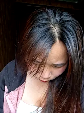 ALIENHR38 online show from April 1, 5:42 am