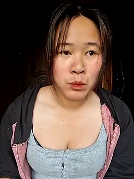 ALIENHR38 online show from April 3, 1:01 am