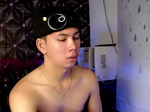 ursweet jade online show from October 28, 10:47 am