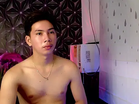 ursweet jade online show from October 31, 11:40 am