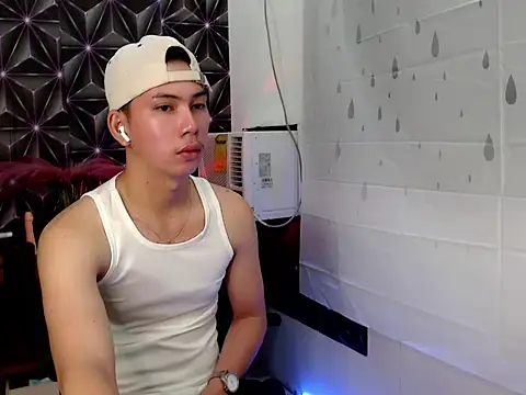 ursweet jade online show from October 27, 11:33 am