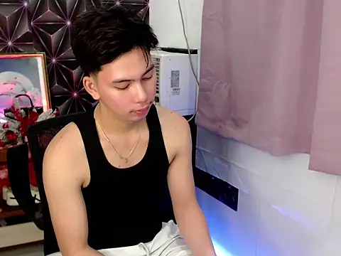 ursweet jade online show from November 16, 10:31 am