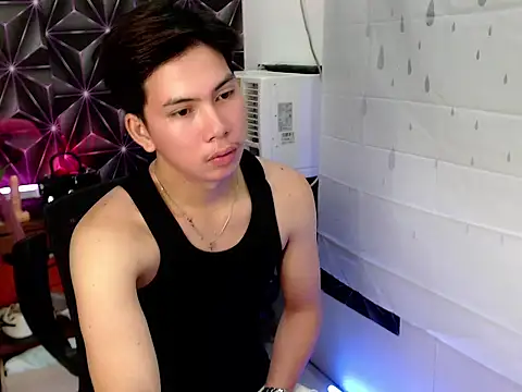 ursweet jade online show from November 11, 10:43 am