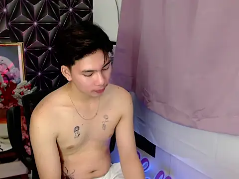 ursweet jade online show from December 1, 11:11 am