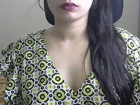 SexyNeylar online show from March 5, 1:30 pm