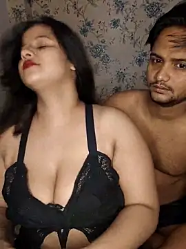 priyaverma00 online show from May 19, 1:32 am