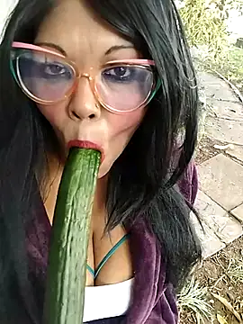 Snapshot of hemilynthomas2467 chatting on July 9, 12:04 pm hemilynthomas2467 online show from July 9, 12:04 pm