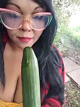Snapshot of hemilynthomas2467 chatting on May 29, 8:31 am hemilynthomas2467 online show from May 29, 8:31 am