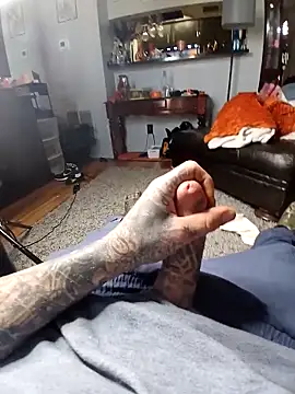 Snapshot of MRTATTWO chatting on November 3, 9:40 pm MRTATTWO online show from November 3, 9:40 pm