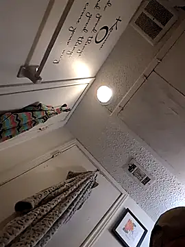 Snapshot of MRTATTWO chatting on November 24, 9:53 am MRTATTWO online show from November 24, 9:53 am