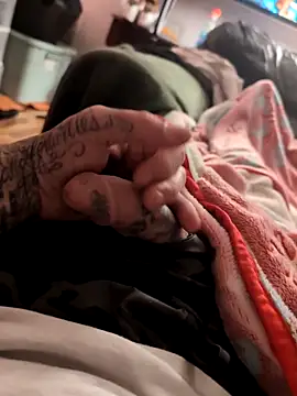 Snapshot of MRTATTWO chatting on November 11, 7:58 am MRTATTWO online show from November 11, 7:58 am