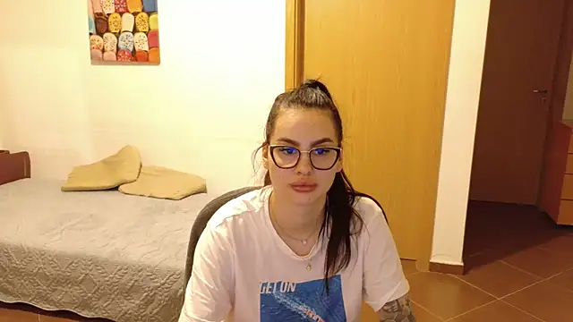 Snapshot of LexieRosse chatting on February 1, 5:11 pm LexieRosse online show from February 1, 5:11 pm