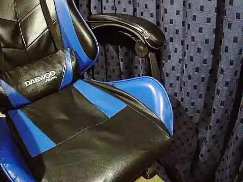 Snapshot of Mandrake_N chatting on November 3, 12:31 pm Mandrake N online show from November 3, 12:31 pm