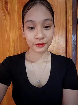 Snapshot of ChiecumBae chatting on October 11, 1:06 am ChiecumBae online show from October 11, 1:06 am