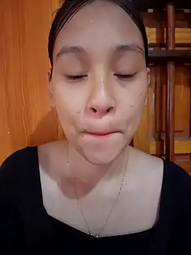 Snapshot of ChiecumBae chatting on October 4, 12:45 am ChiecumBae online show from October 4, 12:45 am