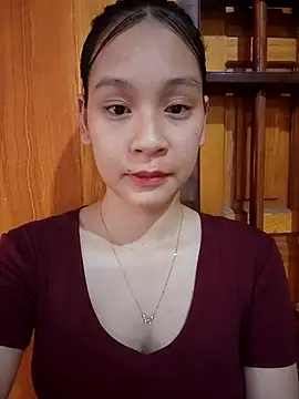 Snapshot of ChiecumBae chatting on October 2, 1:31 am ChiecumBae online show from October 2, 1:31 am