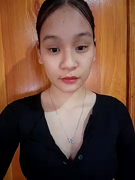 Snapshot of ChiecumBae chatting on November 16, 12:48 am ChiecumBae online show from November 16, 12:48 am