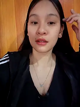 Snapshot of ChiecumBae chatting on November 21, 1:37 am ChiecumBae online show from November 21, 1:37 am