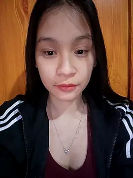 Snapshot of ChiecumBae chatting on December 4, 1:37 am ChiecumBae online show from December 4, 1:37 am