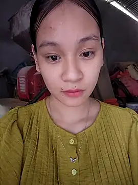 Snapshot of ChiecumBae chatting on September 24, 2:40 am ChiecumBae online show from September 24, 2:40 am