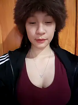 Snapshot of ChiecumBae chatting on November 30, 12:44 am ChiecumBae online show from November 30, 12:44 am