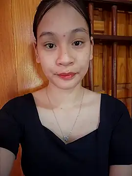 Snapshot of ChiecumBae chatting on October 9, 2:01 am ChiecumBae online show from October 9, 2:01 am