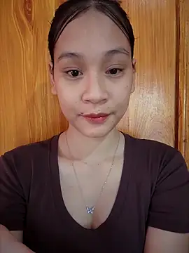 Snapshot of ChiecumBae chatting on October 21, 2:00 am ChiecumBae online show from October 21, 2:00 am