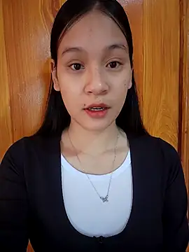 Snapshot of ChiecumBae chatting on November 14, 1:53 am ChiecumBae online show from November 14, 1:53 am