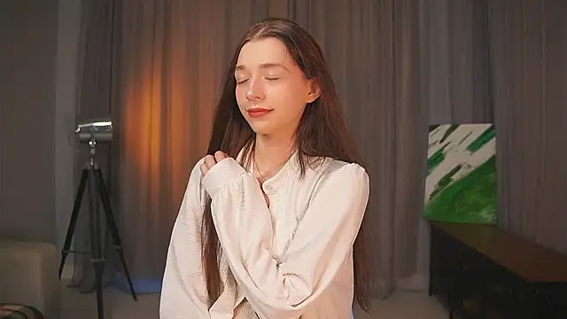 Snapshot of RoxieBolich chatting on September 26, 1:40 pm RoxieBolich online show from September 26, 1:40 pm