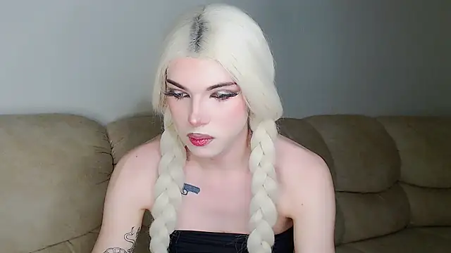 YourTrixie online show from January 8, 12:05 am