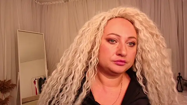 Snapshot of Lilit_1Love chatting on October 2, 4:21 pm Lilit 1Love online show from October 2, 4:21 pm