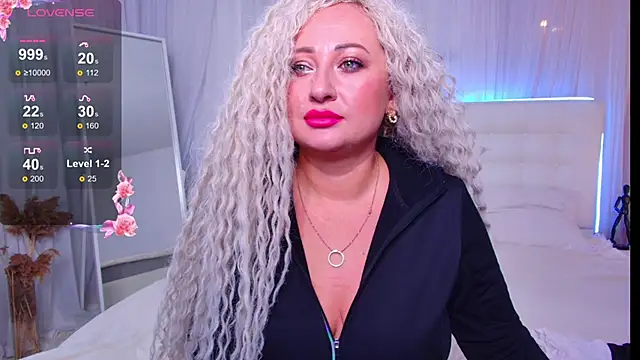 Snapshot of Lilit_1Love chatting on October 8, 4:40 pm Lilit 1Love online show from October 8, 4:40 pm