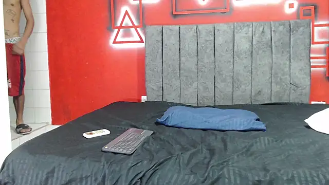 Snapshot of catalina_hard_love chatting on October 2, 12:58 am catalina hard love online show from October 2, 12:58 am