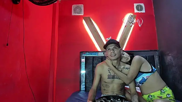 Snapshot of catalina_hard_love chatting on October 25, 1:05 am catalina hard love online show from October 25, 1:05 am