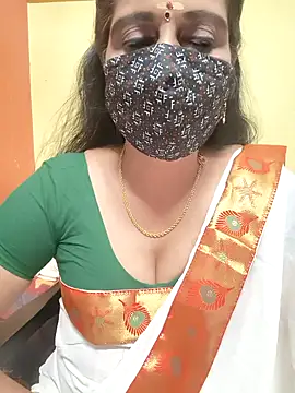 Snapshot of mallu-reshma chatting on October 9, 5:57 pm mallu-reshma online show from October 9, 5:57 pm