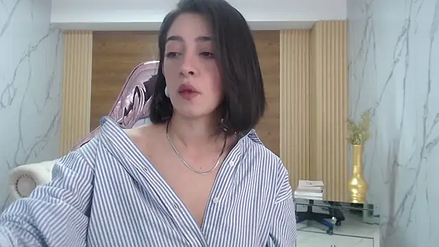 sara lopez s online show from March 24, 1:33 pm