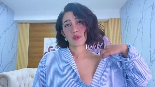 Snapshot of sara_lopez_s chatting on June 26, 1:39 pm sara lopez s online show from June 26, 1:39 pm