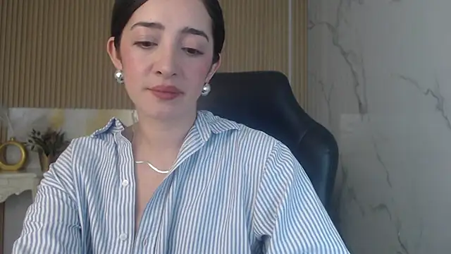 Snapshot of sara_lopez_s chatting on May 8, 1:59 pm sara lopez s online show from May 8, 1:59 pm