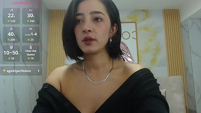 sara lopez s online show from November 24, 1:22 pm
