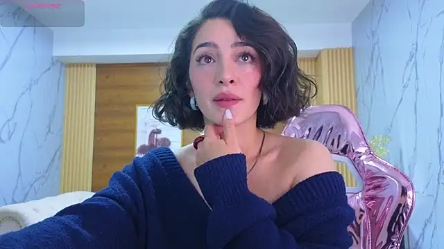 Snapshot of sara_lopez_s chatting on June 25, 1:38 pm sara lopez s online show from June 25, 1:38 pm