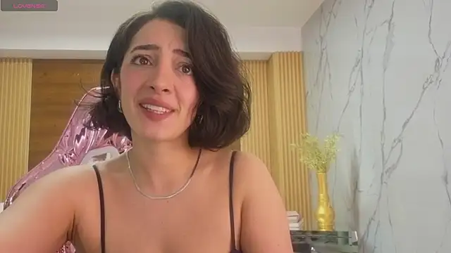 Snapshot of sara_lopez_s chatting on May 19, 2:13 pm sara lopez s online show from May 19, 2:13 pm