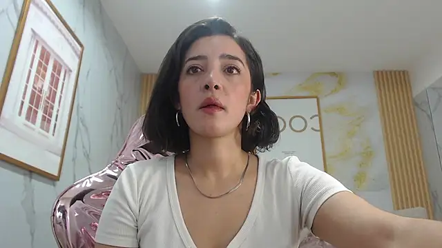 sara lopez s online show from September 27, 1:06 pm