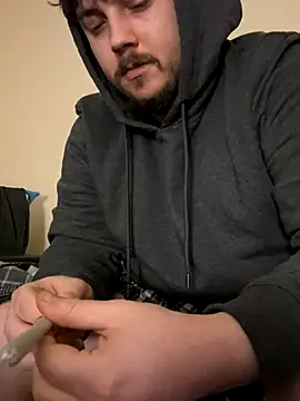 Snapshot of XXKieran chatting on December 3, 4:13 am XXKieran online show from December 3, 4:13 am