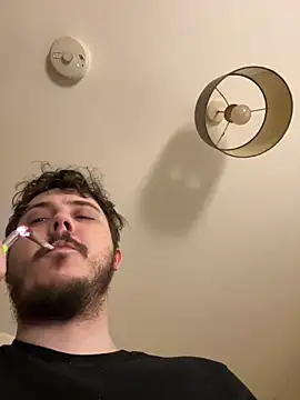 Snapshot of XXKieran chatting on December 1, 7:04 pm XXKieran online show from December 1, 7:04 pm