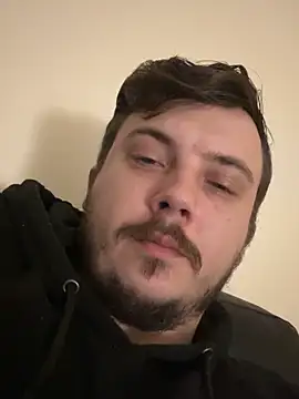 Snapshot of XXKieran chatting on November 16, 7:35 am XXKieran online show from November 16, 7:35 am